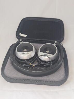Bose Silver and Black On-Ear Headphones with Carry Case